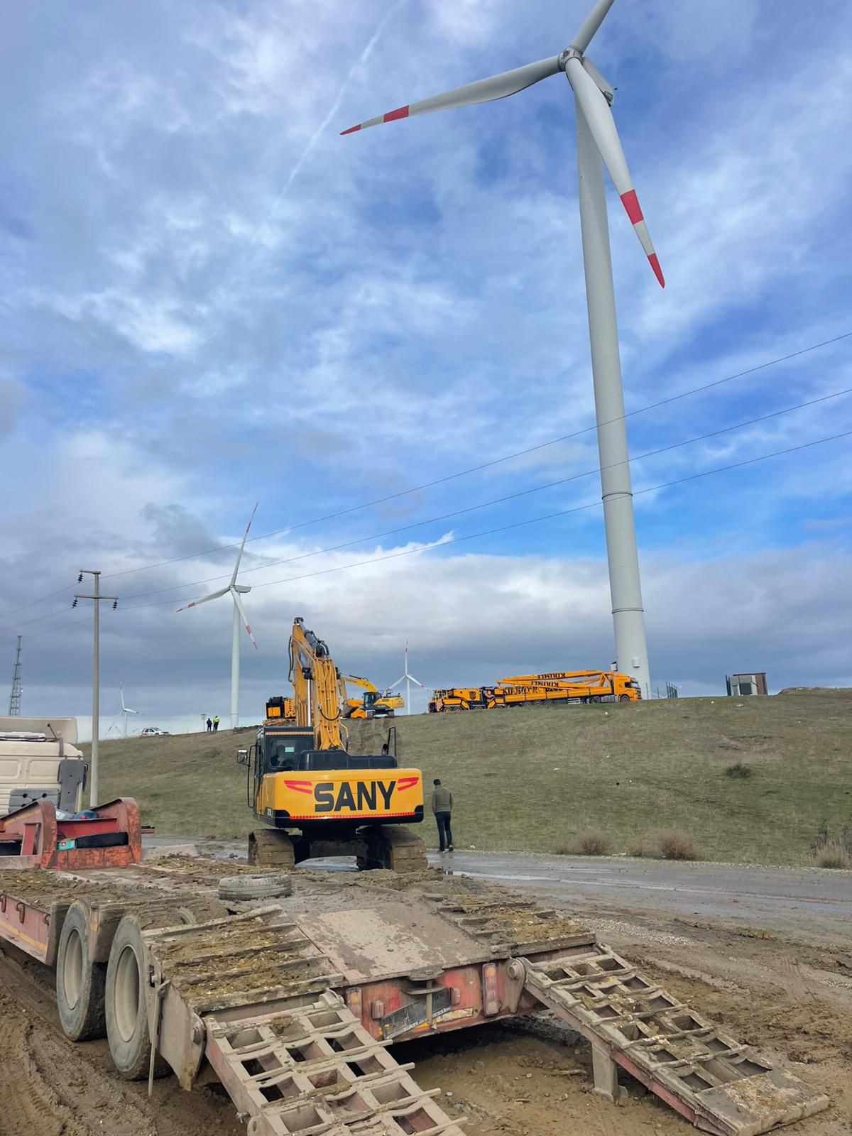 Değirmenköy hafriyat kiralık iş makinaları